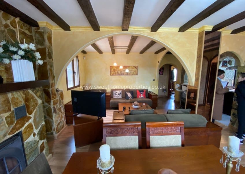 2 soveværelse Finca/Landehus til salg i Sax med swimmingpool garage - € 240.000 (Ref: 9716619)