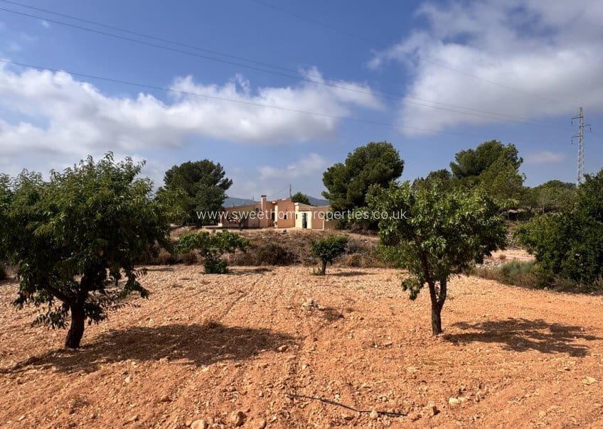 3 soveværelse Finca/Landehus til salg i Monovar / Monover med swimmingpool garage - € 259.995 (Ref: 9716620)