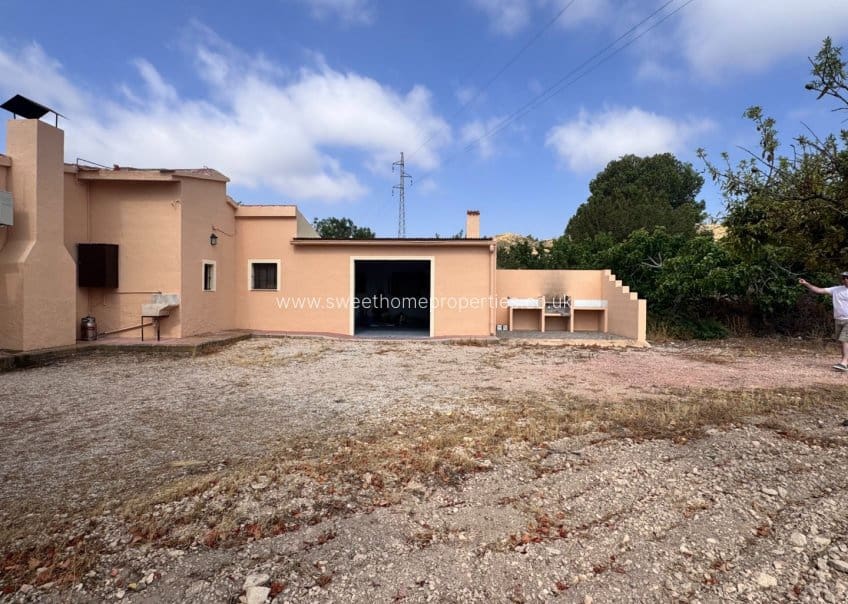 3 soveværelse Finca/Landehus til salg i Monovar / Monover med swimmingpool garage - € 259.995 (Ref: 9716620)