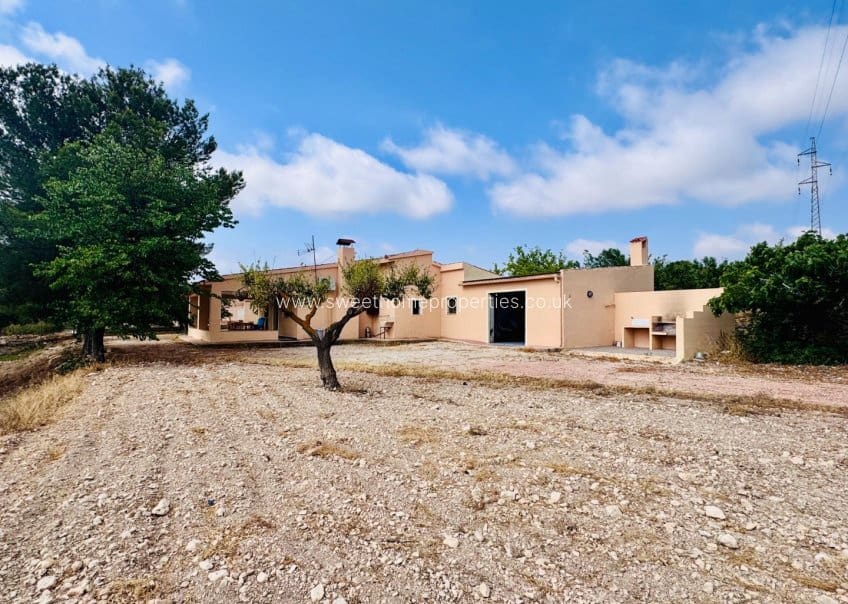 3 soveværelse Finca/Landehus til salg i Monovar / Monover med swimmingpool garage - € 259.995 (Ref: 9716620)