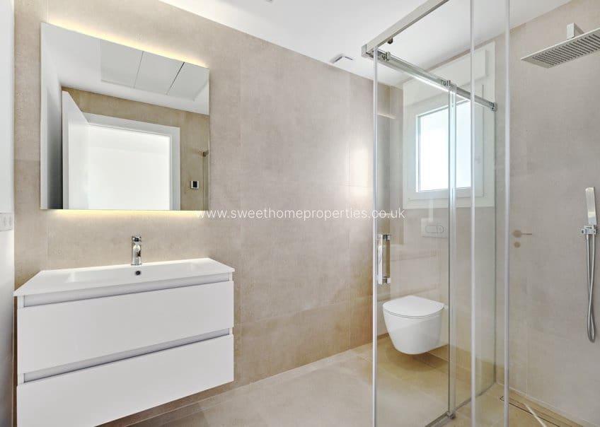 3 makuuhuone Huvila myytävänä paikassa Orihuela Costa mukana uima-altaan 
autotalli - 760 000 € (Ref: 9716621)