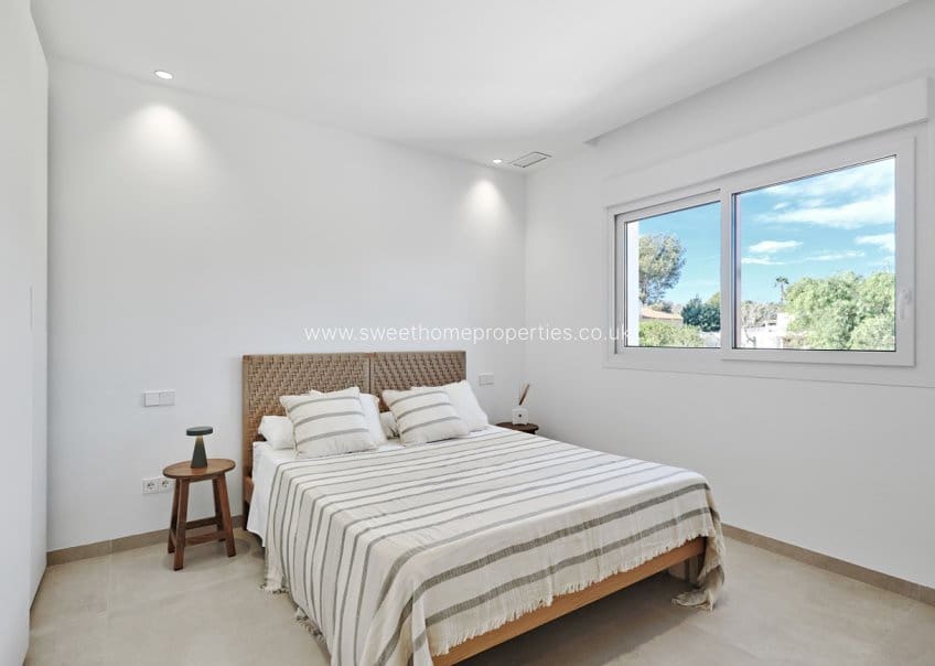 3 makuuhuone Huvila myytävänä paikassa Orihuela Costa mukana uima-altaan 
autotalli - 760 000 € (Ref: 9716621)