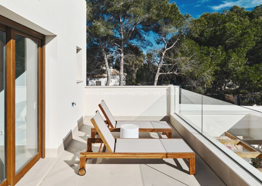 3 makuuhuone Huvila myytävänä paikassa Orihuela Costa mukana uima-altaan 
autotalli - 760 000 € (Ref: 9716621)