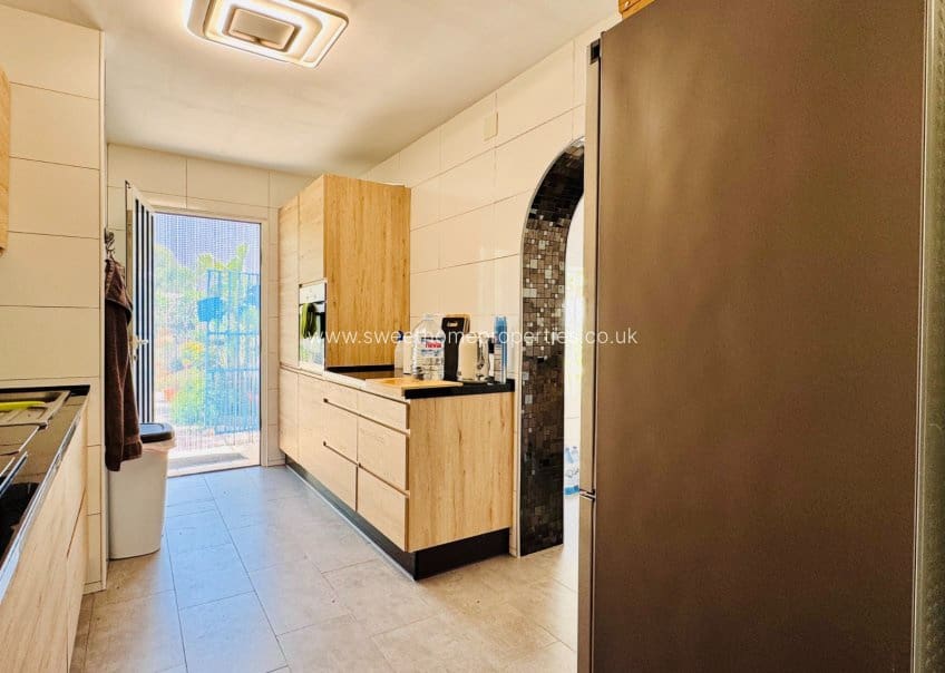 4 bedroom Villa for sale in Aspe with pool garage - € 395,000 (Ref: 9716622)