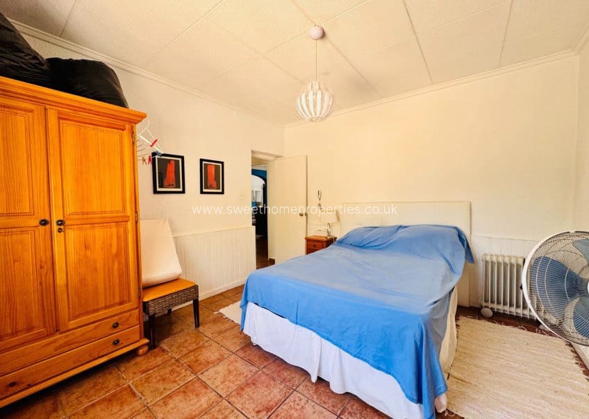 4 bedroom Villa for sale in Aspe with pool garage - € 395,000 (Ref: 9716622)