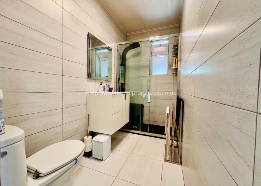 4 bedroom Villa for sale in Aspe with pool garage - € 395,000 (Ref: 9716622)