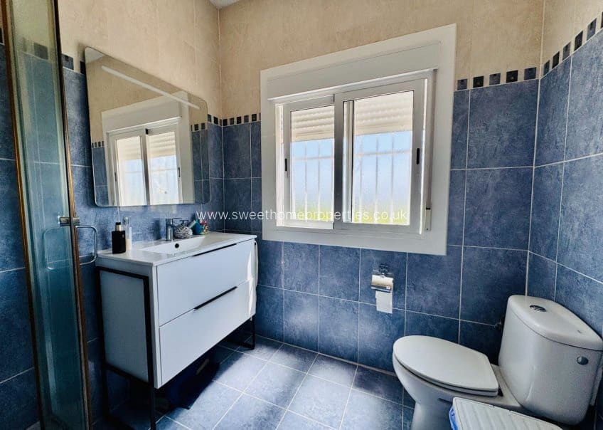 4 bedroom Villa for sale in Aspe with pool garage - € 395,000 (Ref: 9716622)