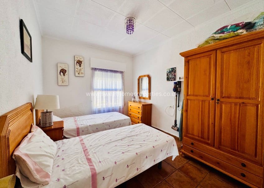 4 bedroom Villa for sale in Aspe with pool garage - € 395,000 (Ref: 9716622)