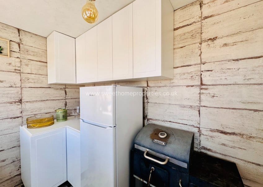 4 bedroom Villa for sale in Aspe with pool garage - € 395,000 (Ref: 9716622)