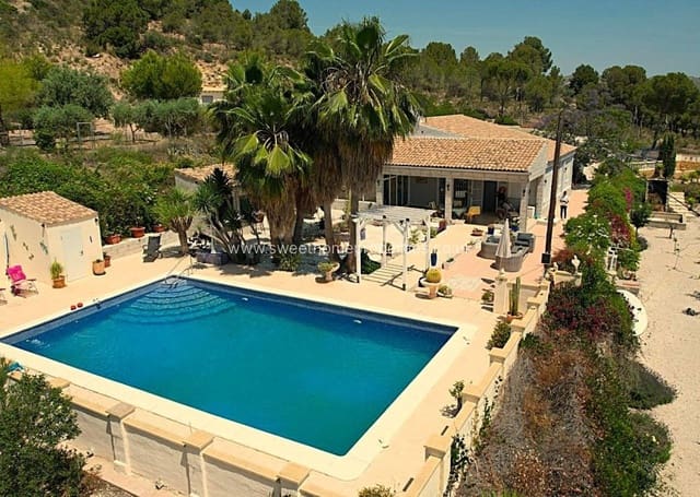 4 Zimmer Villa zu verkaufen in Aspe mit Pool Garage - 395.000 € (Ref: 9716622)