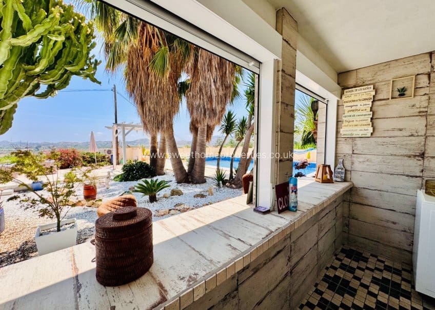 4 bedroom Villa for sale in Aspe with pool garage - € 395,000 (Ref: 9716622)