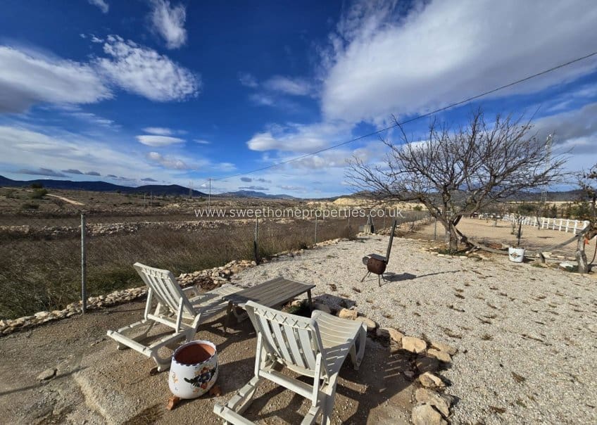 2 bedroom Finca/Country House for sale in Monovar / Monover with pool garage - € 199,999 (Ref: 9720542)