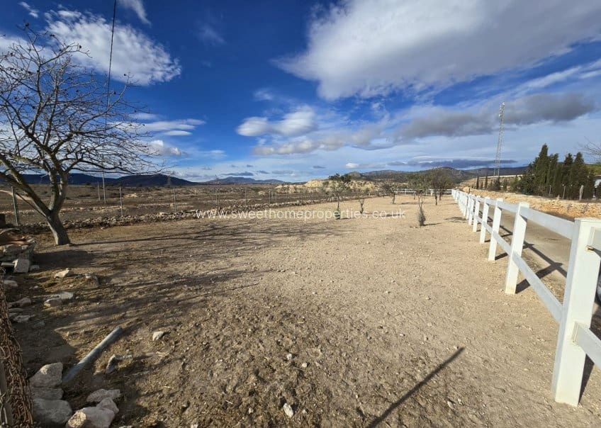 2 bedroom Finca/Country House for sale in Monovar / Monover with pool garage - € 199,999 (Ref: 9720542)