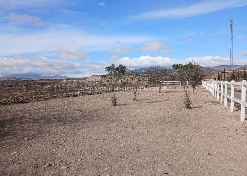 2 bedroom Finca/Country House for sale in Monovar / Monover with pool garage - € 199,999 (Ref: 9720542)