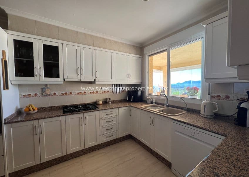 3 soveværelse Finca/Landehus til salg i Sax med swimmingpool garage - € 399.995 (Ref: 9720543)