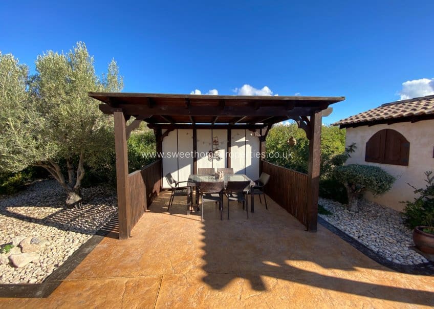 3 soveværelse Finca/Landehus til salg i Sax med swimmingpool garage - € 399.995 (Ref: 9720543)