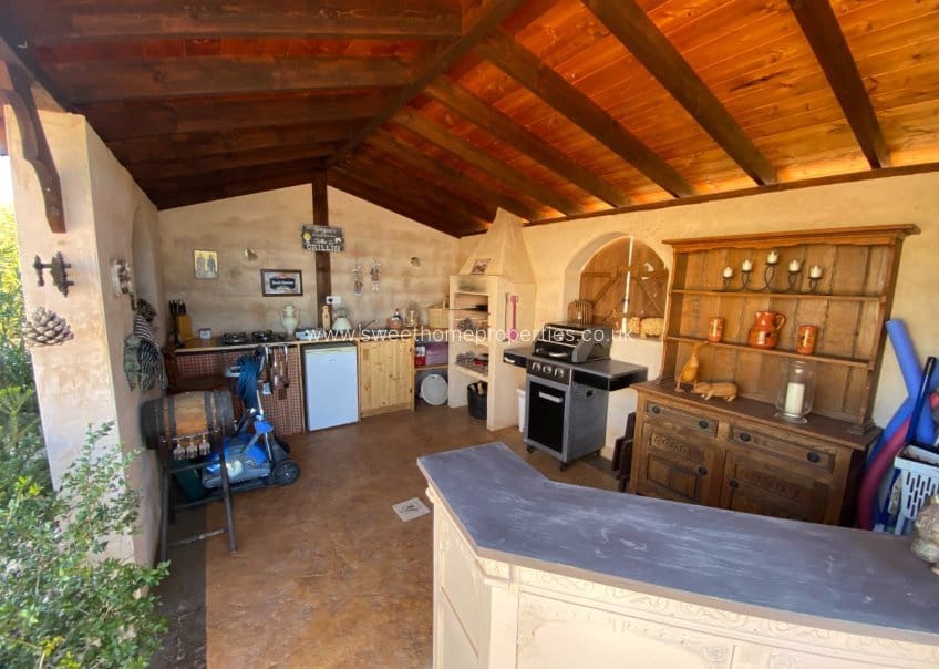 3 soveværelse Finca/Landehus til salg i Sax med swimmingpool garage - € 399.995 (Ref: 9720543)