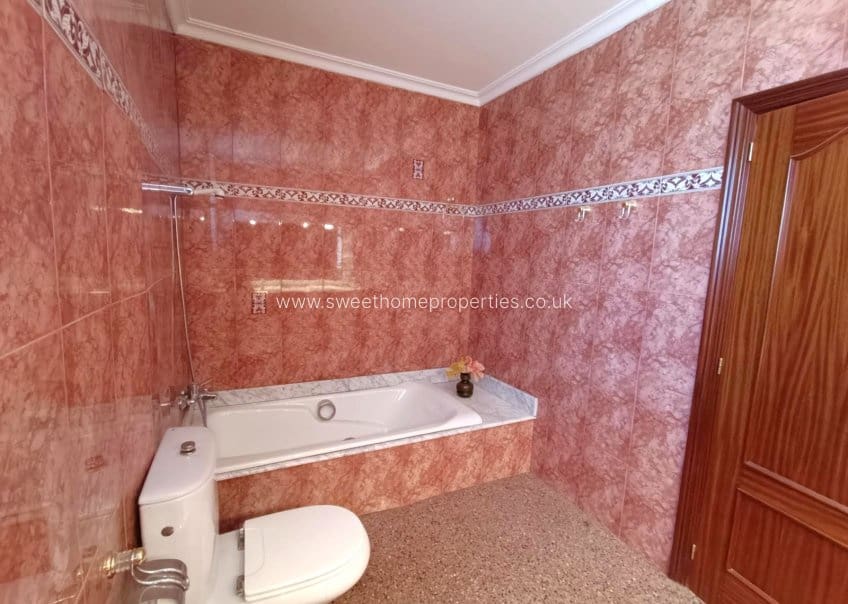 6 bedroom Finca/Country House for sale in Monovar / Monover with pool garage - € 395,000 (Ref: 9720545)