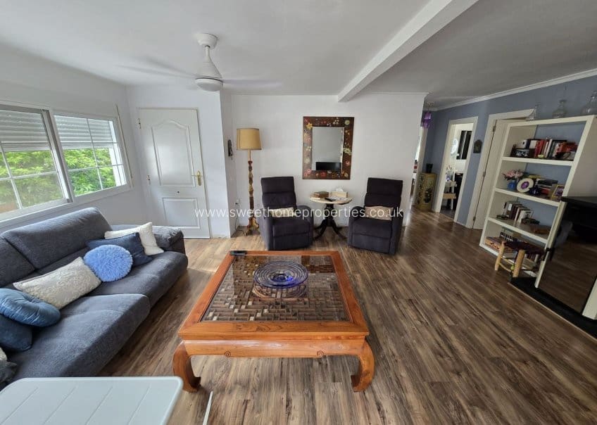 3 soveværelse Finca/Landehus til salg i Sax med swimmingpool garage - € 269.995 (Ref: 9720687)