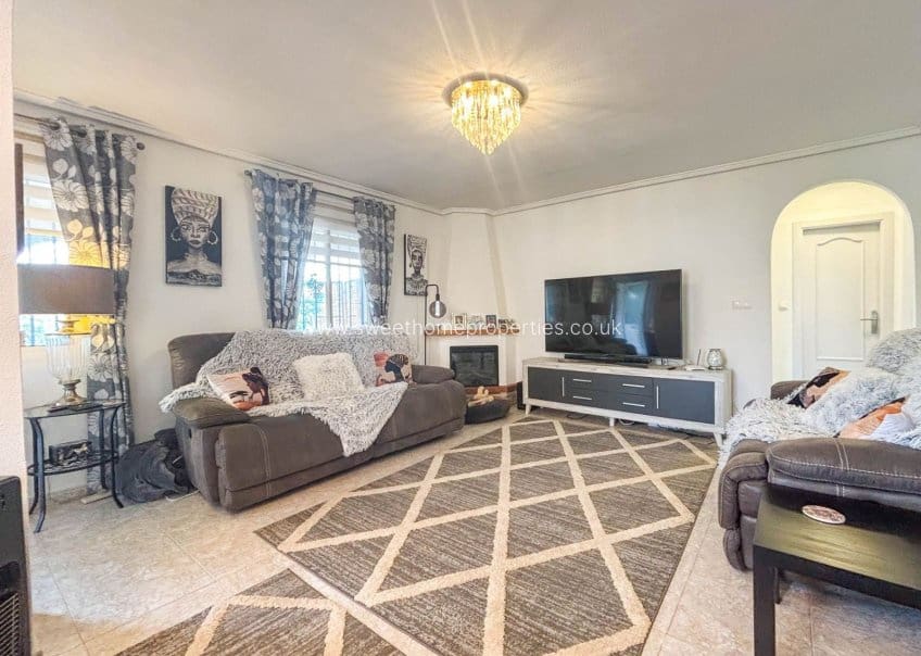 5 soverom Villa til salgs i Monforte del Cid med svømmebasseng - € 384 950 (Ref: 9720688)