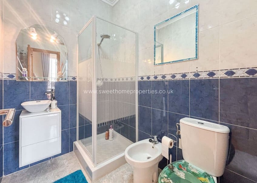 5 soverom Villa til salgs i Monforte del Cid med svømmebasseng - € 384 950 (Ref: 9720688)