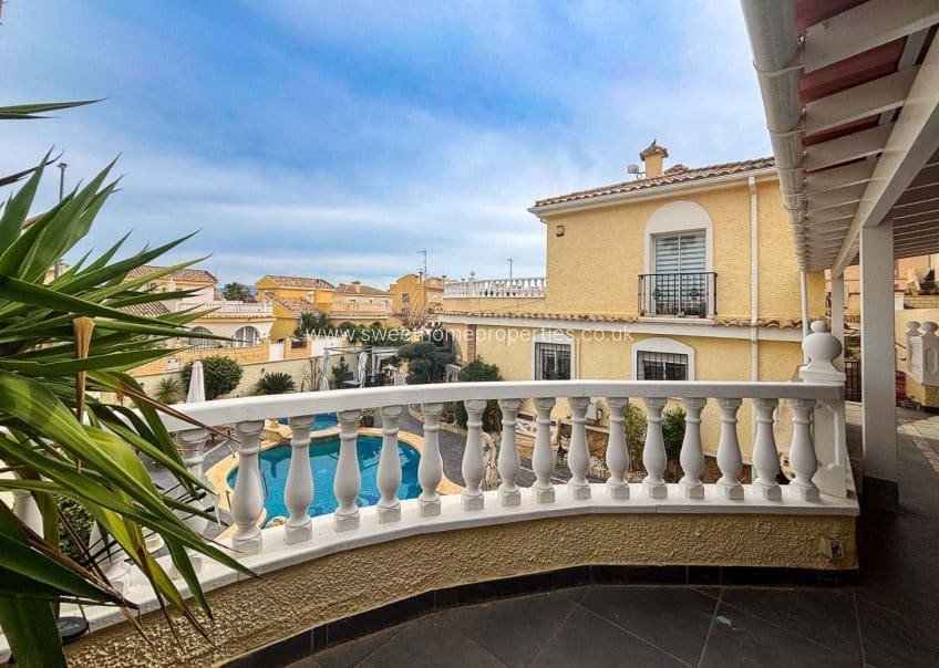 5 soverom Villa til salgs i Monforte del Cid med svømmebasseng - € 384 950 (Ref: 9720688)