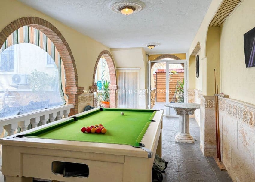 5 soverom Villa til salgs i Monforte del Cid med svømmebasseng - € 384 950 (Ref: 9720688)