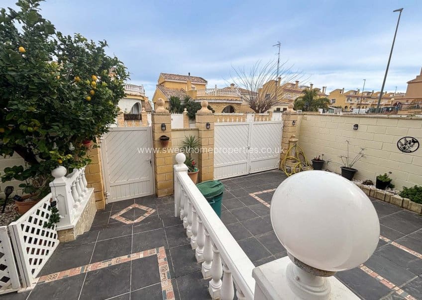 5 soverom Villa til salgs i Monforte del Cid med svømmebasseng - € 384 950 (Ref: 9720688)