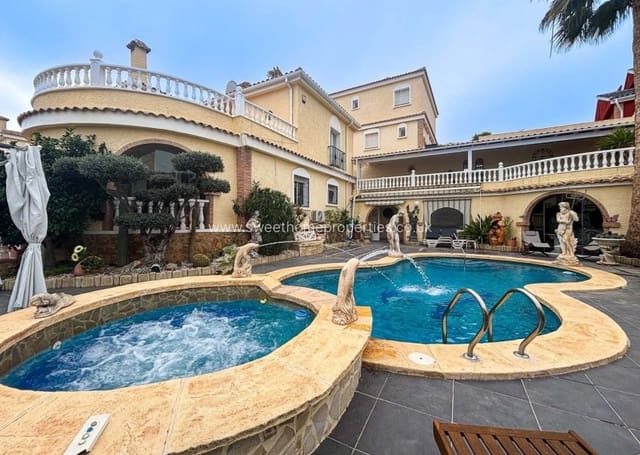 5 soverom Villa til salgs i Monforte del Cid med svømmebasseng - € 384 950 (Ref: 9720688)