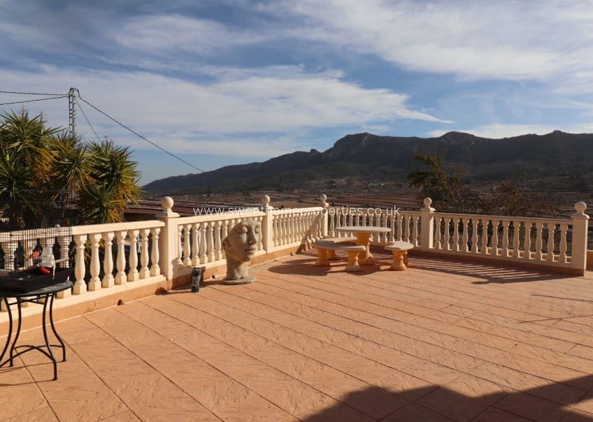 4 Zimmer Finca/Landgut zu verkaufen in La Romana mit Pool Garage - 379.000 € (Ref: 9720689)