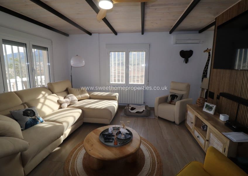 4 Zimmer Finca/Landgut zu verkaufen in La Romana mit Pool Garage - 379.000 € (Ref: 9720689)