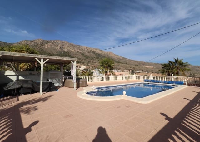 4 Zimmer Finca/Landgut zu verkaufen in La Romana mit Pool Garage - 379.000 € (Ref: 9720689)