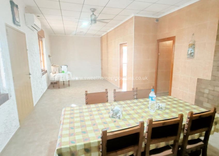 6 bedroom Finca/Country House for sale in Aspe with pool garage - € 360,000 (Ref: 9720690)