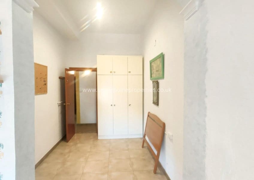 6 bedroom Finca/Country House for sale in Aspe with pool garage - € 360,000 (Ref: 9720690)