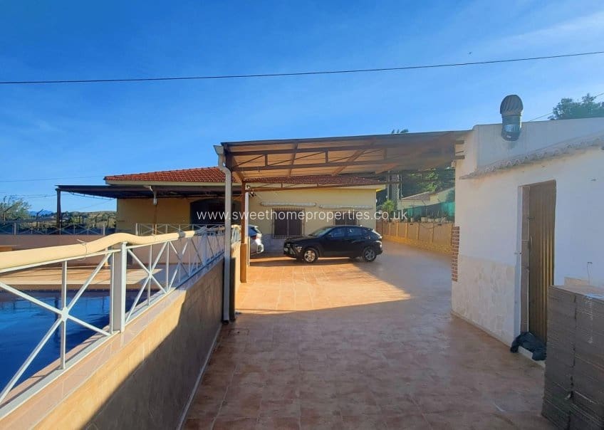 6 bedroom Finca/Country House for sale in Aspe with pool garage - € 360,000 (Ref: 9720690)
