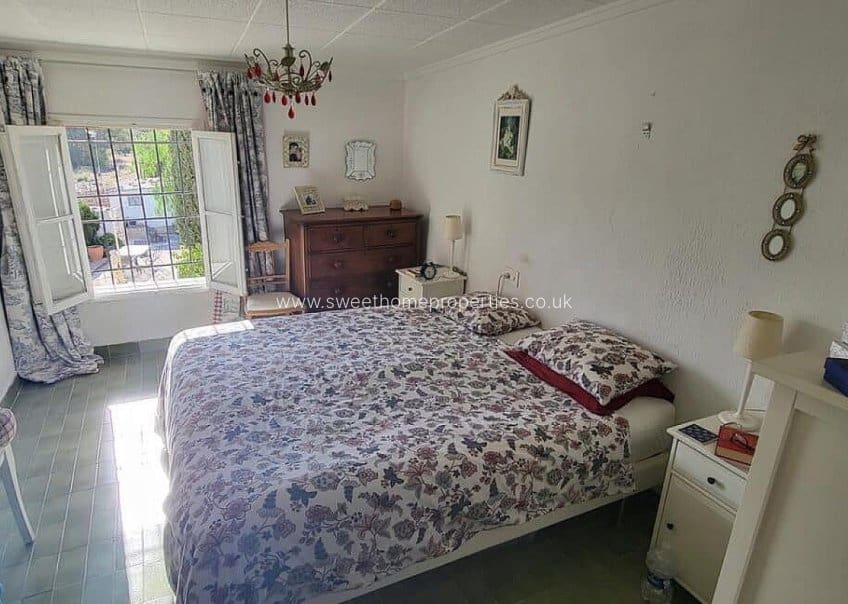 4 Zimmer Finca/Landgut zu verkaufen in La Romana mit Pool - 199.000 € (Ref: 9720691)