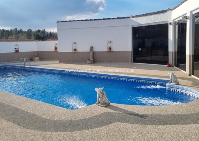 Finca/Casa Rural de 6 habitaciones en Hondón de los Frailes en venta con piscina - 595.000 € (Ref: 9720692)