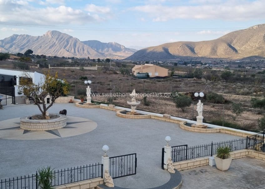 6 bedroom Finca/Country House for sale in Hondon de los Frailes with pool - € 595,000 (Ref: 9720692)