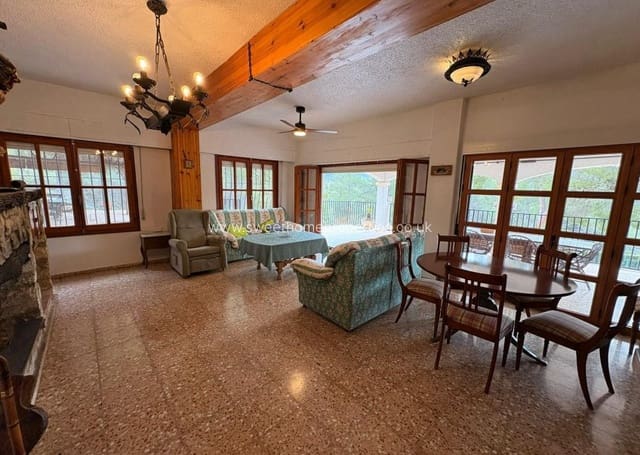 4 soveværelse Finca/Landehus til salg i Sax med swimmingpool - € 315.000 (Ref: 9720815)