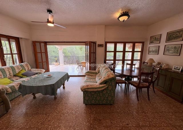 4 soveværelse Finca/Landehus til salg i Sax med swimmingpool - € 315.000 (Ref: 9720815)