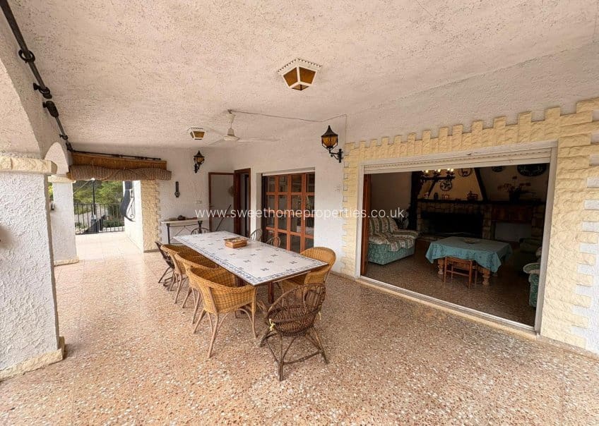 4 soveværelse Finca/Landehus til salg i Sax med swimmingpool - € 315.000 (Ref: 9720815)