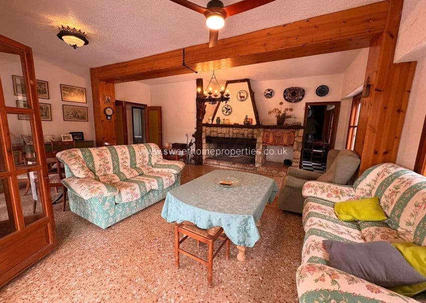 4 soveværelse Finca/Landehus til salg i Sax med swimmingpool - € 315.000 (Ref: 9720815)