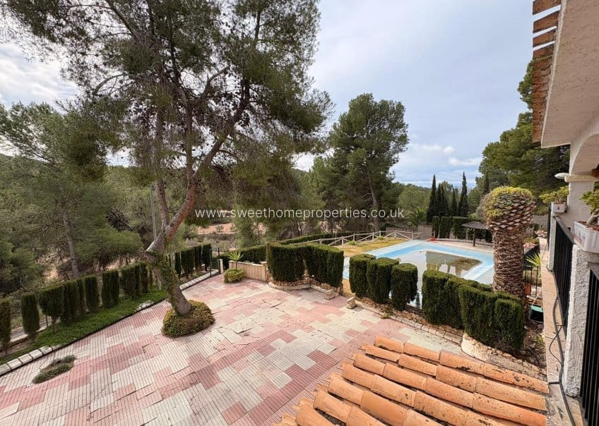 4 soveværelse Finca/Landehus til salg i Sax med swimmingpool - € 315.000 (Ref: 9720815)