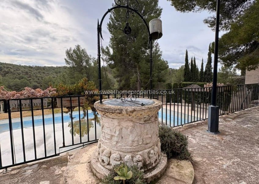 4 soveværelse Finca/Landehus til salg i Sax med swimmingpool - € 315.000 (Ref: 9720815)