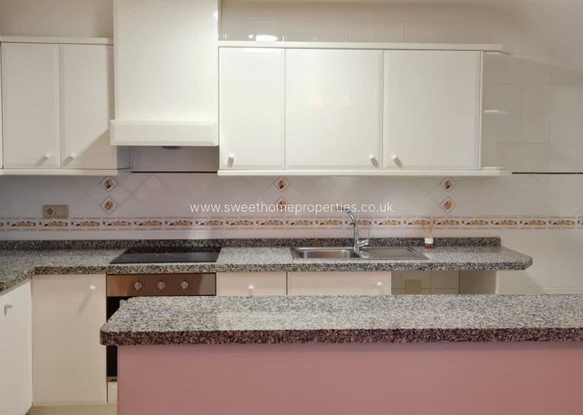 2 quarto Casa em Banda para venda em Villamartin com piscina - 229 000 € (Ref: 9730446)