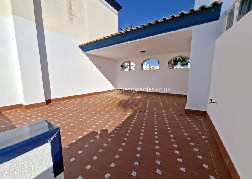 2 quarto Casa em Banda para venda em Villamartin com piscina - 229 000 € (Ref: 9730446)