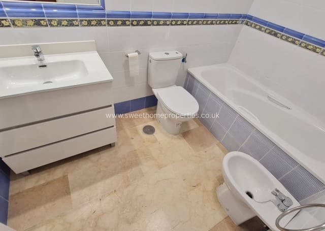 2 soverom Hus til salgs i Villamartin, Orihuela med svømmebasseng - € 198 000 (Ref: 9730446)