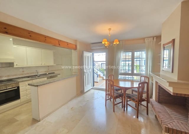 2 makuuhuone Omakotitalo myytävänä paikassa Villamartin, Orihuela mukana uima-altaan - 215 000 € (Ref: 9730446)