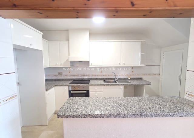 2 makuuhuone Omakotitalo myytävänä paikassa Villamartin, Orihuela mukana uima-altaan - 215 000 € (Ref: 9730446)