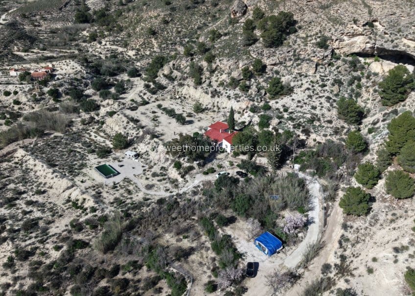 5 bedroom Finca/Country House for sale in Fortuna with pool - € 245,000 (Ref: 9733879)